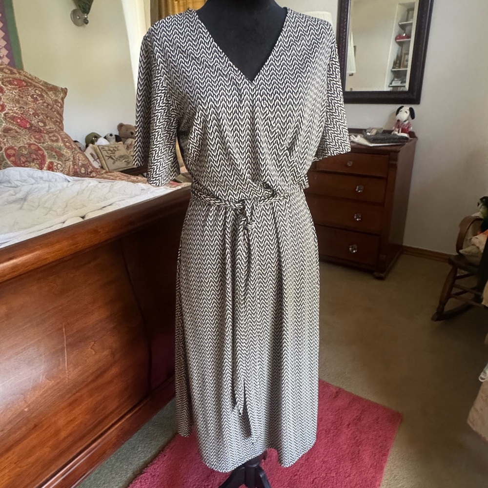 H&M Black and White Wrap Midi Dress